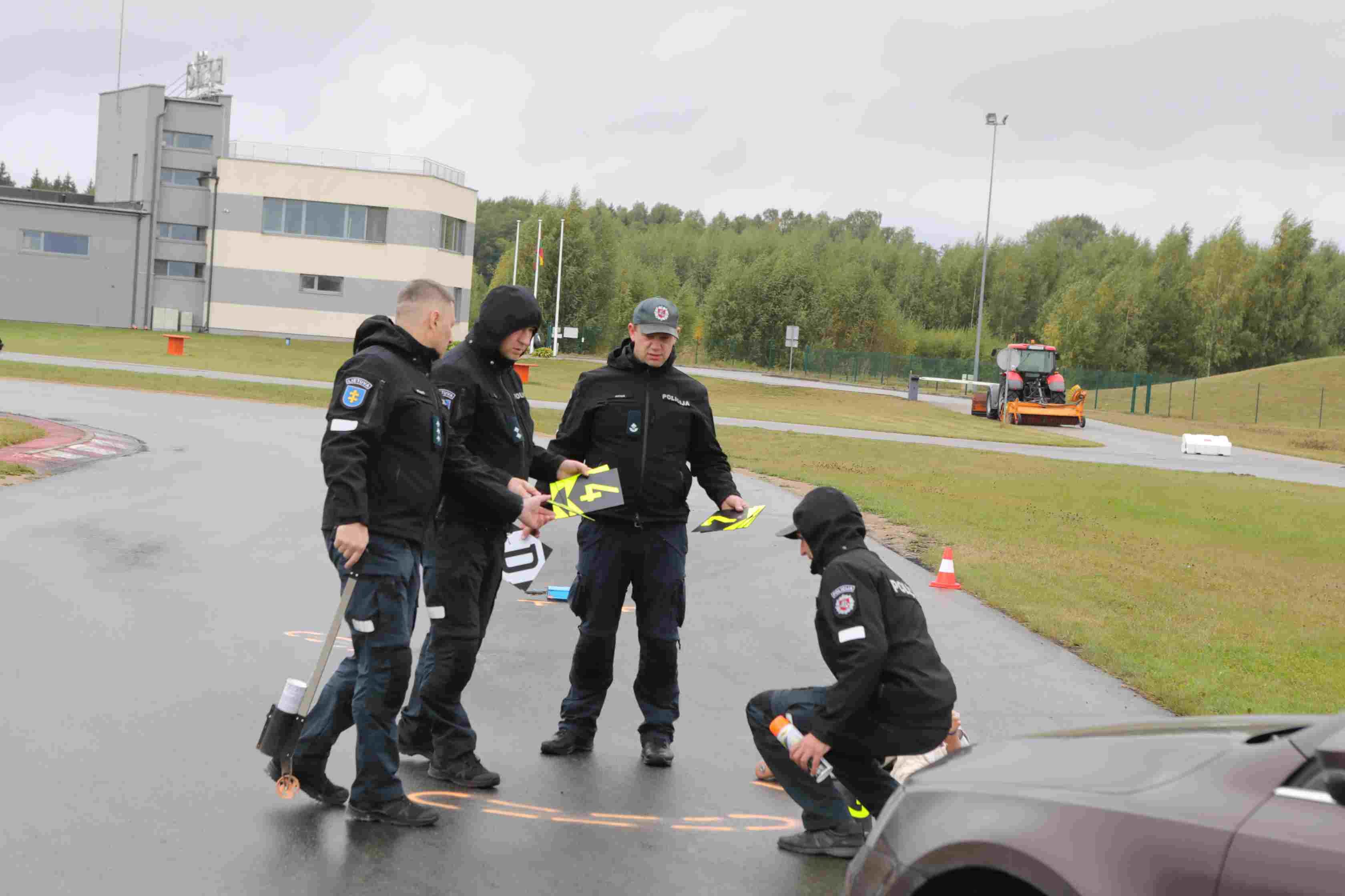 Surengti mokymai „Eismo (nusikalstamos veikos) įvykio vietos aerofotografinis fiksavimas" (7)