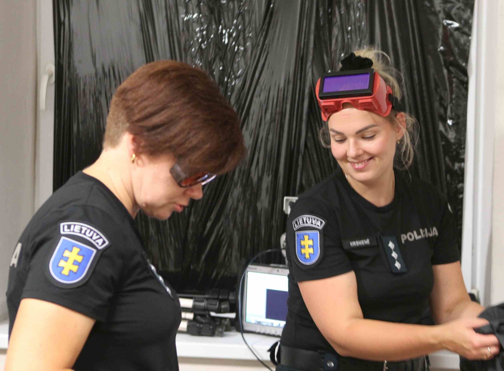 Mokymai „Preliminarus kraujo žymių kilmės nustatymas, kraujuotų pėdsakų cheminis ryškinimas ir kraujo pėdsakų rašto tyrimo pagrindai, atliekant įvykio vietos apžiūrą ir kriminalistinius tyrimus" (3)