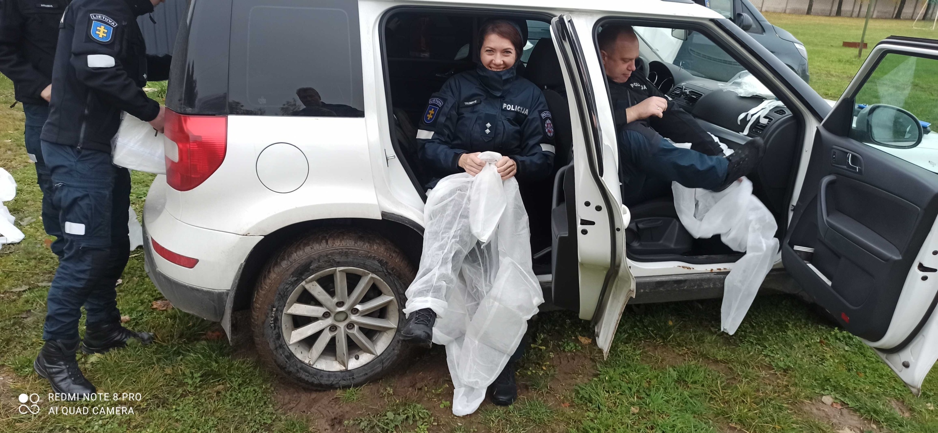Mokymai „Sprogstamųjų (narkotinių) medžiagų pėdsakų paieška ir paėmimas, atliekant automobilio ar patalpos apžiūrą. Savadarbių sprogmenų (sintetinių narkotinių medžiagų) gamybos vietos (laboratorijos) tyrimo ypatumai, atliekant įvykio vietos apžiūrą...“ (7)
