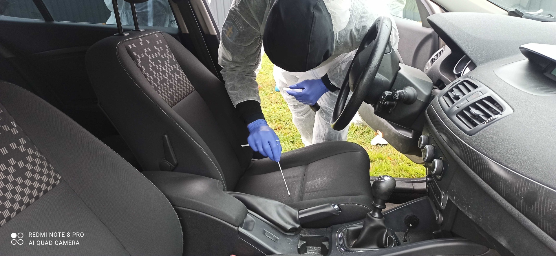 Mokymai „Sprogstamųjų (narkotinių) medžiagų pėdsakų paieška ir paėmimas, atliekant automobilio ar patalpos apžiūrą. Savadarbių sprogmenų (sintetinių narkotinių medžiagų) gamybos vietos (laboratorijos) tyrimo ypatumai, atliekant įvykio vietos apžiūrą...“ (14)